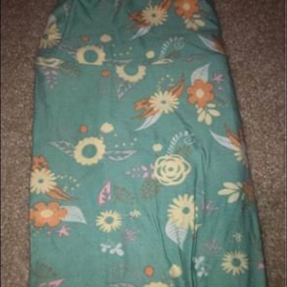 One Size LulaRoe Leggings - Picture 2 of 2